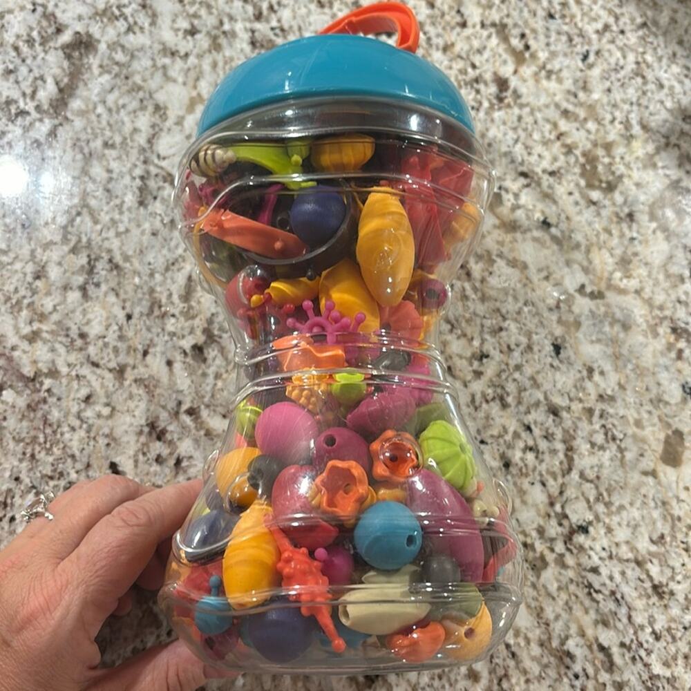B Toys Pop-Arty bead making plastic bead set like new clean good working order